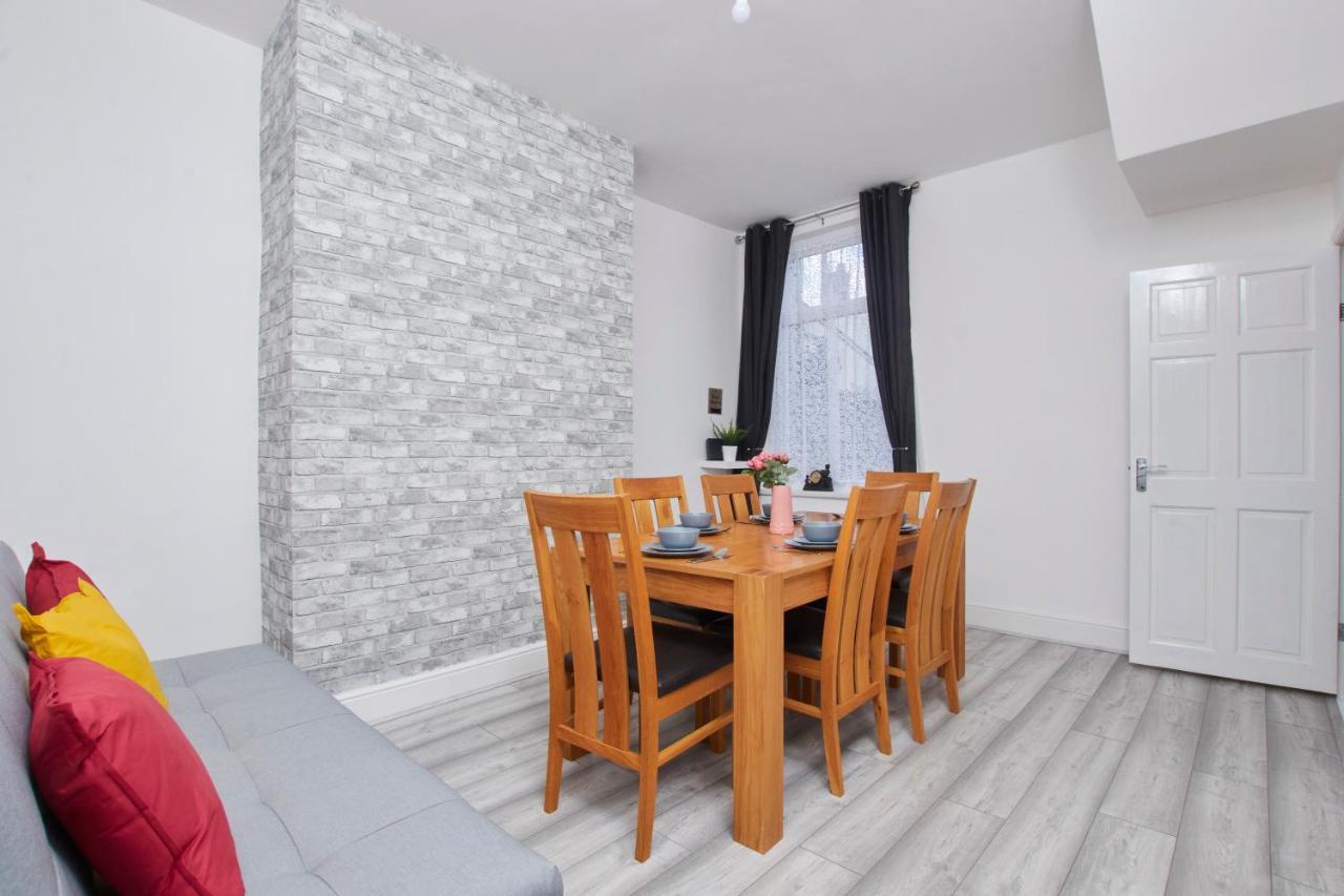 Apartment Stylish Gem - Great Location! Blackpool